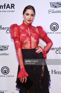 olivia-culpo-attends-the-amfar-generationcure-solstice-2017-at-mr-on-picture-id698831586.jpg