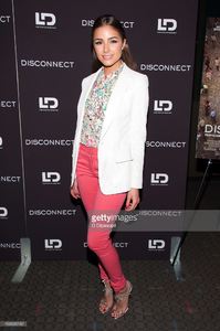 olivia-culpo-attends-the-disconnect-new-york-special-screening-at-sva-picture-id166093182.jpg