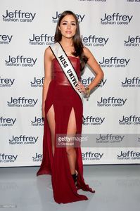 olivia-culpo-attends-the-jeffrey-fashion-cares-10th-anniversary-at-picture-id165307962.jpg