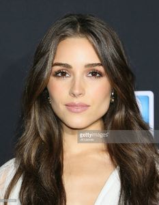 olivia-culpo-attends-the-los-angeles-premiere-of-kingdom-held-at-on-picture-id456502310.jpg