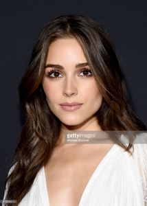 olivia-culpo-attends-the-premiere-event-for-directvs-kingdom-on-1-picture-id456504614.jpg