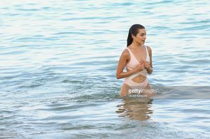 olivia-culpo-is-seen-during-the-me-cabo-resort-grand-reopening-party-picture-id538377074.jpg
