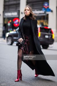 olivia-culpo-is-seen-in-midtown-on-december-9-2016-in-new-york-city-picture-id628831014.jpg