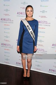 olivia-culpo-miss-universe-2012-attends-the-global-mom-relay-public-picture-id166322901.jpg