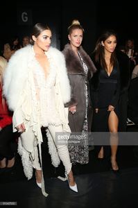 olivia-culpo-nicky-hilton-and-nicole-scherzinger-attend-the-thomas-picture-id510427352.jpg