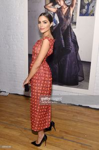 olivia-culpo-poses-backstage-before-the-zac-posen-collection-during-picture-id635346148.jpg