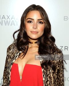 olivia-culpo-poses-for-a-photo-backstage-at-the-bcbgmaxazria-fashion-picture-id463279852.jpg