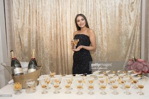 olivia-culpo-poses-with-signature-cocktail-at-the-menu-unveiling-for-picture-id630880030.jpg
