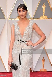 olivia-culpo-unveils-a-oneofakind-marchesa-for-stella-artois-gown-picture-id645621178.jpg