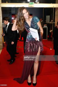 ophelie-meunier-arrives-at-the-40th-cesar-film-awards-2015-cocktail-picture-id463974958.jpg