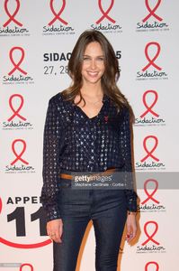 ophelie-meunier-attends-the-launch-of-the-2015-sidaction-held-at-the-picture-id536056834.jpg