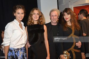 ophelie-meunier-dolores-doll-bill-gaytten-and-vanessa-guide-attend-picture-id491373262.jpg