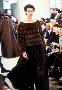 prada-fw-1990-1.thumb.png.2a99c73d0d9df582f4a9b5d4f95c8f65.png