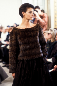 prada-fw-1990-2.thumb.png.2a64e8334c360c42af88a9cc8c70733c.png