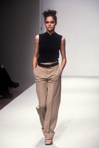 prada-ss-1997-1.thumb.jpg.71d036d92448e8b8d6cd62d813f2bf62.jpg
