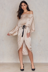 premonition_dreamlike_dress_1525-000005-0668-2.jpg