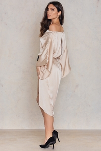 premonition_dreamlike_dress_1525-000005-0668-47.jpg