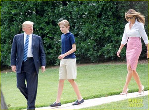 president-trump-melania-barron-depart-dc-for-fourth-of-july-02.jpg