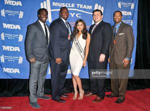 prince-amukamara-kevin-boothe-olivia-culpo-chris-snee-and-michael-picture-id159140938.jpg