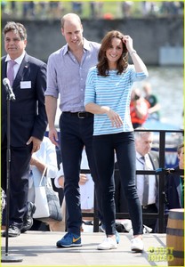 prince-william-defeats-kate-middleton-in-german-rowing-race-02.jpg