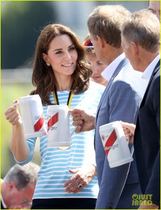 prince-william-defeats-kate-middleton-in-german-rowing-race-23.jpg