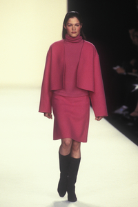 ralph-lauren-fw-1999-1.thumb.jpg.54e777efdac5a670d0dcebf99a70745e.jpg