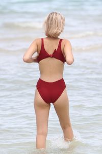 sarah-snyder-in-a-one-piece-bikini-miami-beach-07-22-2017-4.jpg