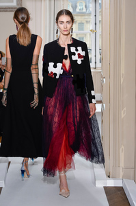 schiaparelli-hc-rf17-0076b.thumb.jpg.713567d53dfb38b33b8df5d3660aa781.jpg