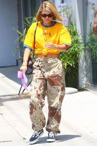 sofia-richie-street-style-leaves-crystal-store-in-la-07-19-2017-4.jpg