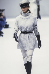 sportmax-fw-1992-1.thumb.JPEG.1024d0168730b0ffbc9ee69e5aa5f4a3.JPEG