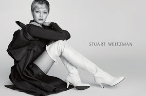 stuart-weitzman-campaign2.thumb.jpg.a008bbf6df6472db36ee3a6a4dcba767.jpg