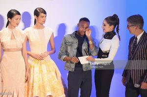 supima-design-competition-winner-jeffrey-taylor-olivia-culpo-and-vp-picture-id600633730.jpg
