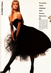 uk_vogue_dec_1986_4.thumb.jpg.406c1ed387d72c00d760d12b3c859929.jpg