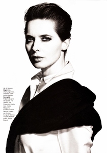 us_elle_feb_1996_2.thumb.jpg.744041c4dee71b366e130af290b4c55a.jpg