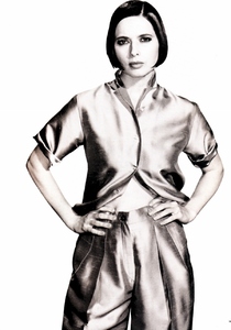 us_elle_feb_1996_7.thumb.jpg.07ac79956c178ba0dfb9007ec0d3b959.jpg