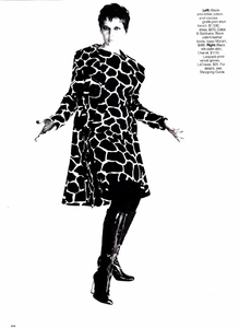 us_elle_sept_1995_18.thumb.jpg.1bf4d43a8979efe419a676a3766973ca.jpg