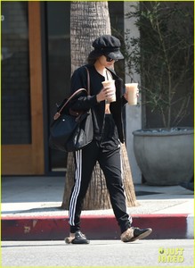 vanessa-hudgens-ashley-tisdale-hit-gym-together-19.jpg