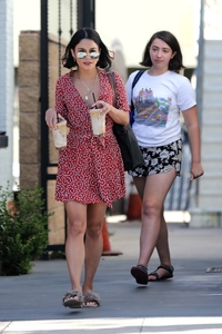 vanessa-hudgens-out-in-la-72117-3.jpg