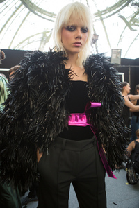 vauthier-hc-bks-m-rf17-0419.thumb.jpg.10dd0cc2d79d66bcab8cb5171b366bfb.jpg