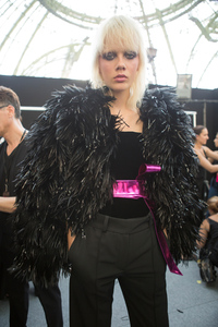 vauthier-hc-bks-m-rf17-0422.thumb.jpg.56ac4eab4dd4b4b528d809433be59cd4.jpg
