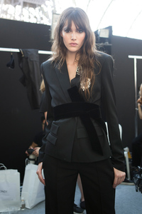 vauthier-hc-bks-m-rf17-0547.thumb.jpg.5b74f52fd4cb56e5ab13c27bcbe587b4.jpg