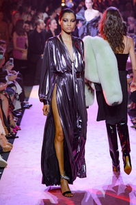 vauthier-hc-rs17-0261.thumb.jpg.bd38b4f74b79ea90bc44ef5ff67059db.jpg