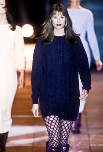 versace-fw-1993-2.thumb.png.9ca79d3d7e8c8ac7fa485d2f5e90d468.png