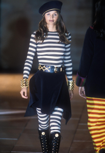 versace-fw-1993-3.thumb.png.5ec72726ca725b4f8ad41fa28970f652.png