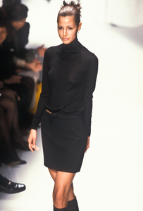 versace-fw-1997-3.thumb.png.a36f189caafb5ffb28e9b13bdbb84f88.png