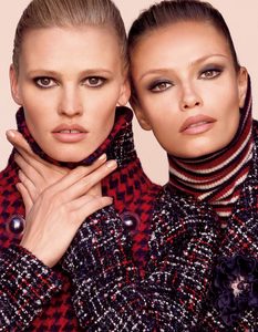 vogue-japan-september-2017-17-lara-stone-natasha-poly-by-luigi-iango-e1501324550495.thumb.jpg.dbbb0265ffb2be7a6babf617555c5b42.jpg