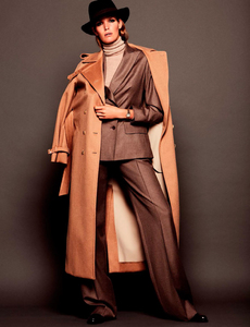 vogue-spain-august-2017-alisa-ahmann-by-gonzalo-machado-02.thumb.jpg.7dfdad5d17125db1e124e85900e3e061.jpg