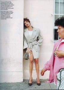 vogue_paris_feb_1990_18.thumb.jpg.22834df01627015ef89060c5ccca7c5a.jpg