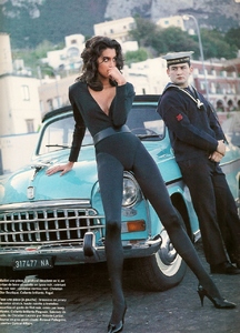 vogue_paris_feb_1990_37.thumb.jpg.dbc734fcfd149895776e5eb26af0de9f.jpg