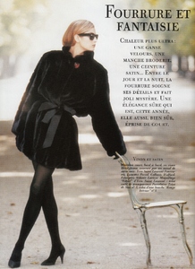 vogue_paris_oct_1990_11.thumb.jpg.dc67669e574ea24c9b2e5ece9756fff7.jpg